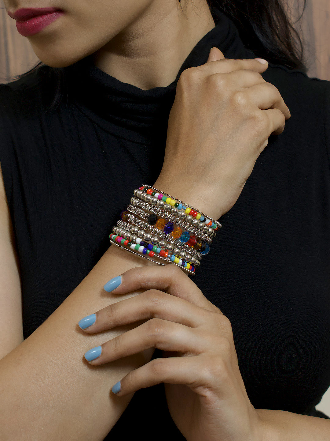 Circular Design Alloy Bangle