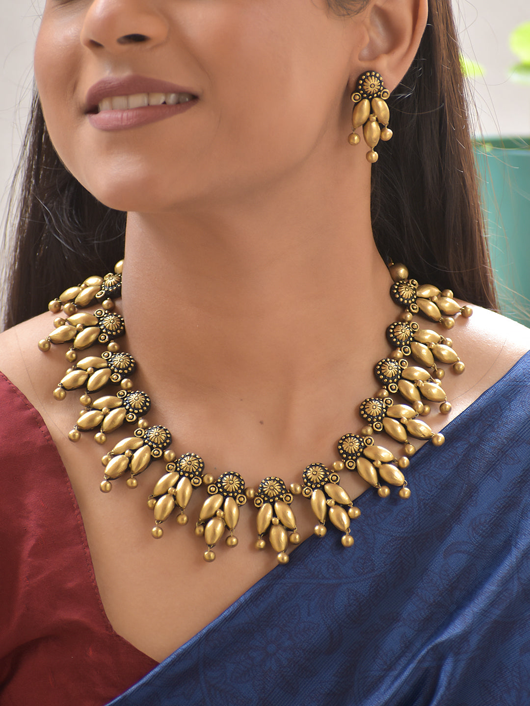 Terracotta Antique Gold Layered Teardrop Necklace Set with Floral Discs