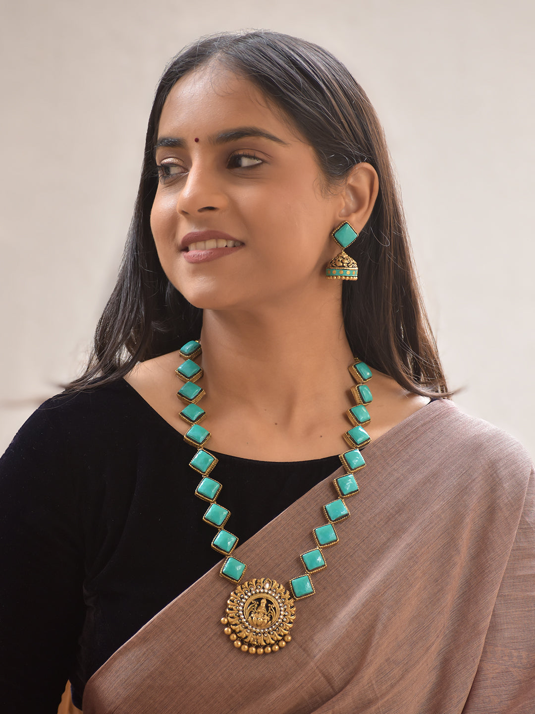 Neelambari – Terracotta Turquoise Square-Bead Lakshmi Pendant Necklace Set