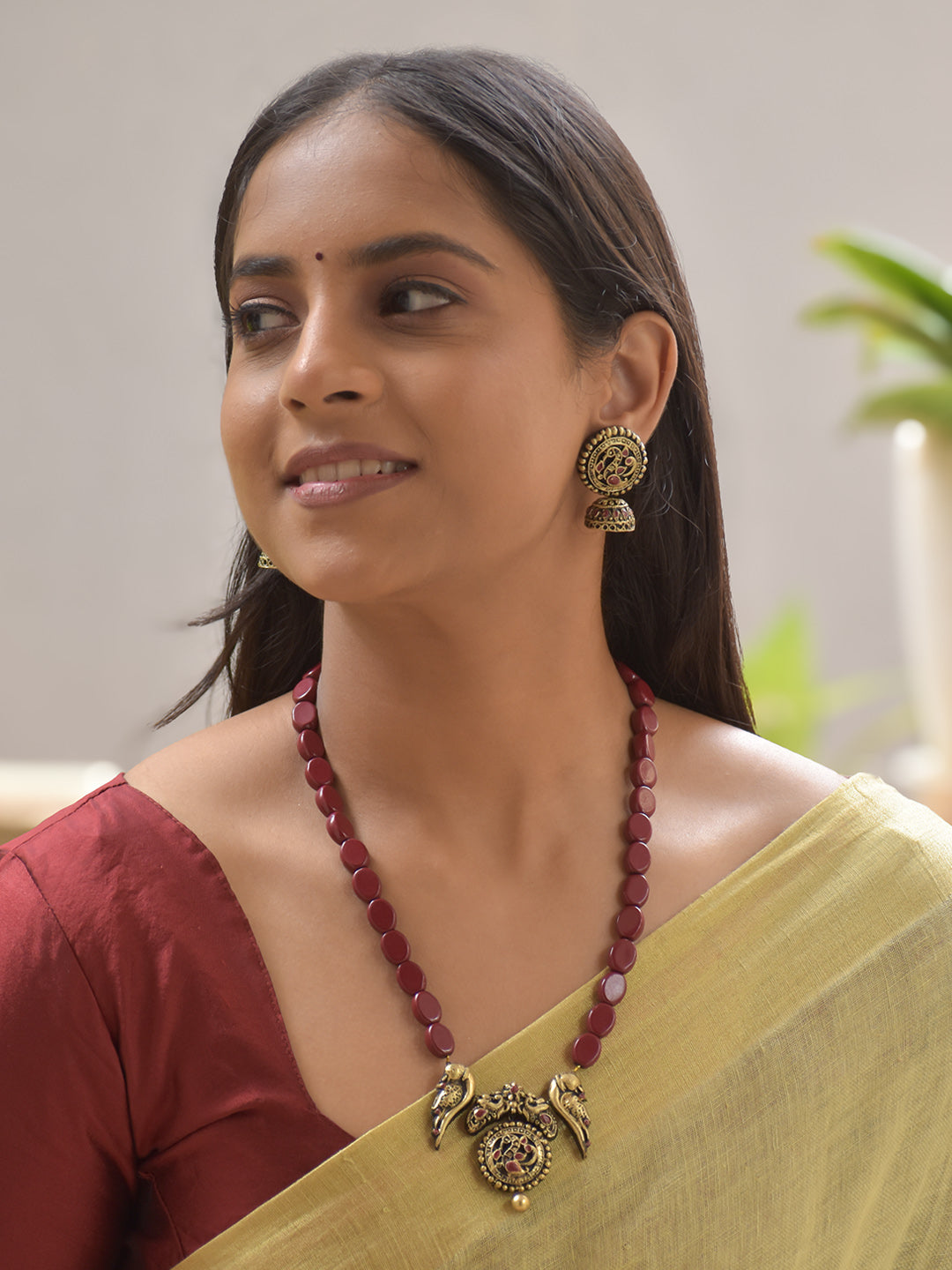 Peacova - Royal Twin Peacock Pedant Terracotta Necklace Set With Red Beads