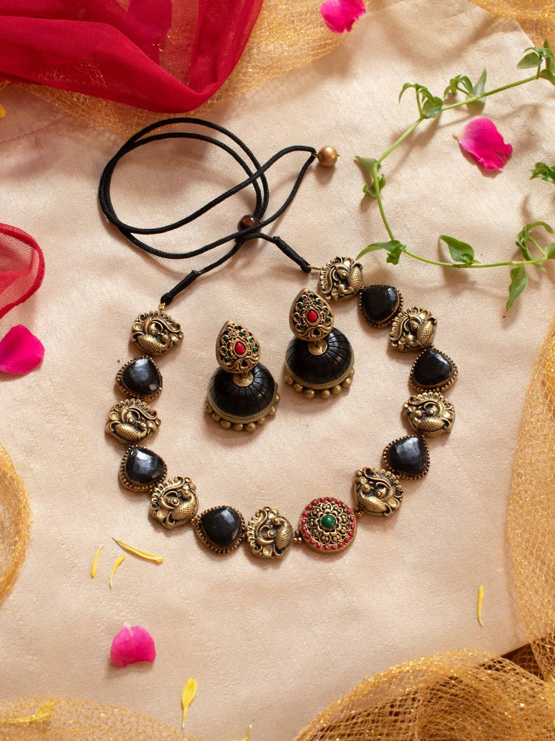 Antique Gold Black Red Green Peacock Tear Drop Shape Design Minimalistic Handmade Terracotta Necklace Set