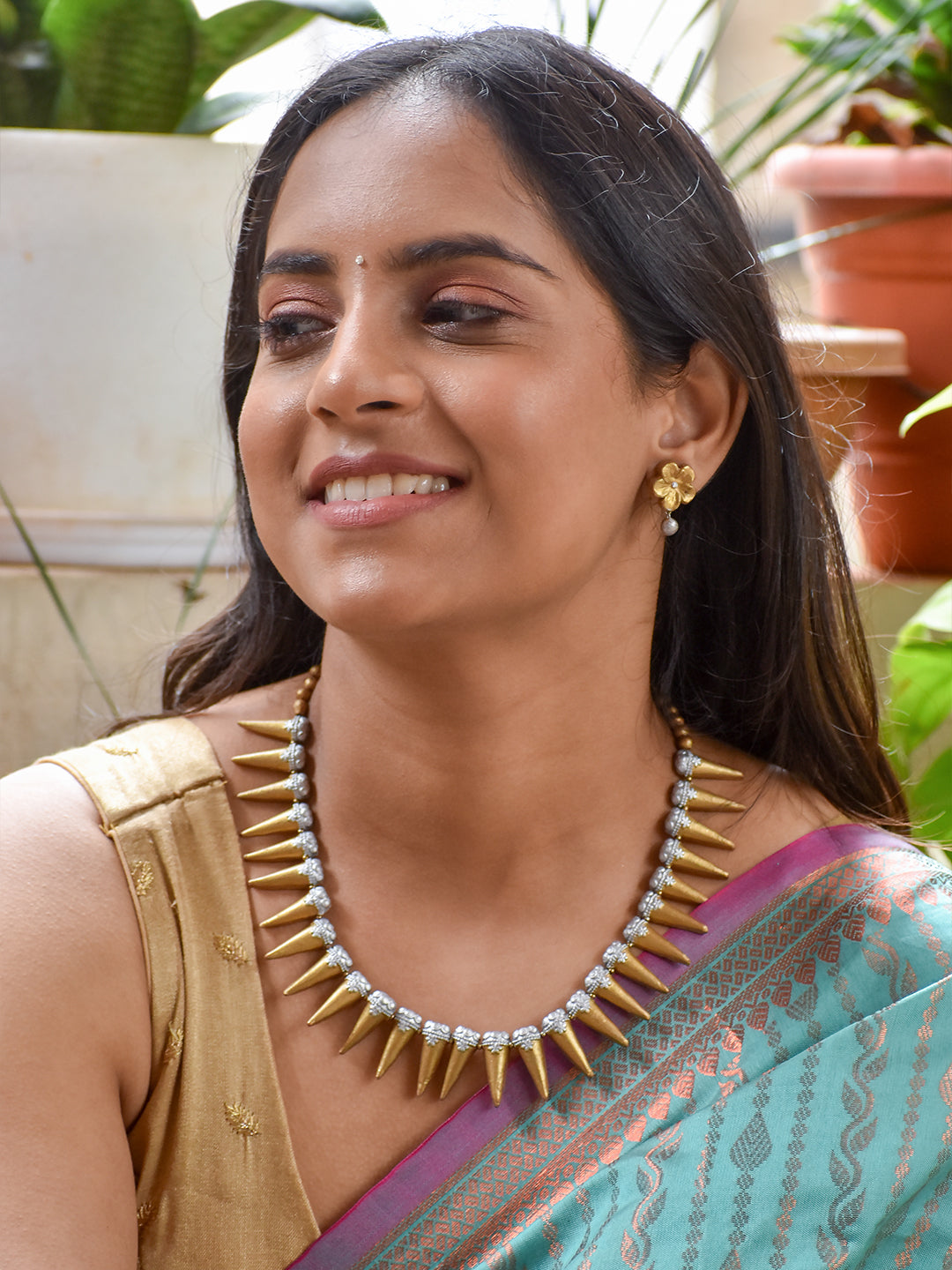 Handcrafted Spiked Design Terracotta Jewellery Set in Gold & Silver