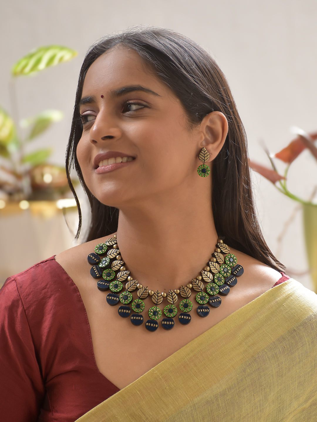 Terracotta Green Floral Motif Necklace with Leaf Accents & Earrings