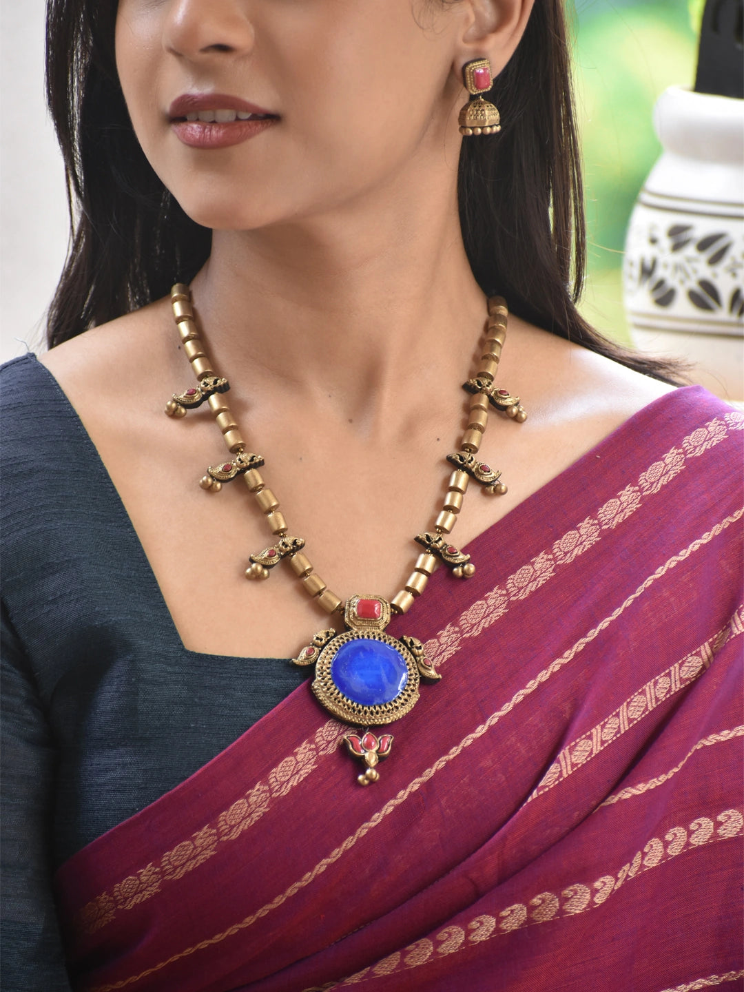 Royal Blue Lotus Pendant Antique Gold Necklace Set