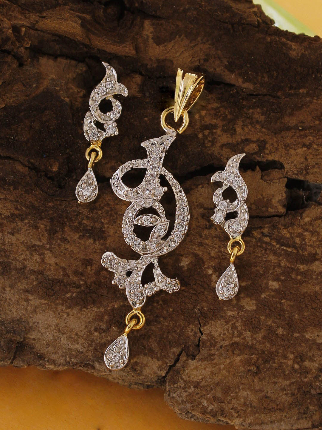 Avismaya Gold Plated With American Diamond Stone Pendant Set