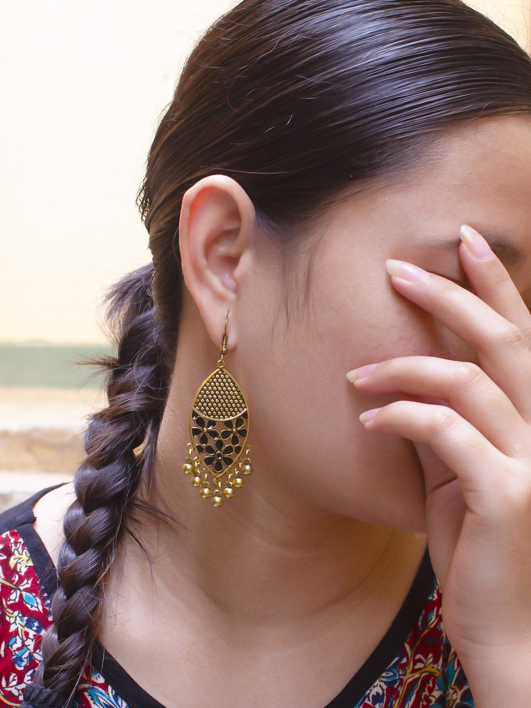 Gold Plated Leaf Design Black Color Earring