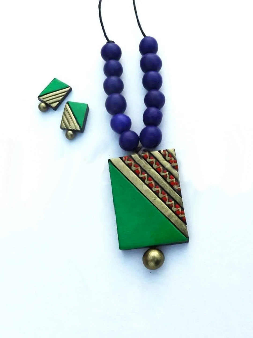 Antique Gold Toned Rectangular Shape Pendant Green And Blue Color Beads Terracotta Necklace Set