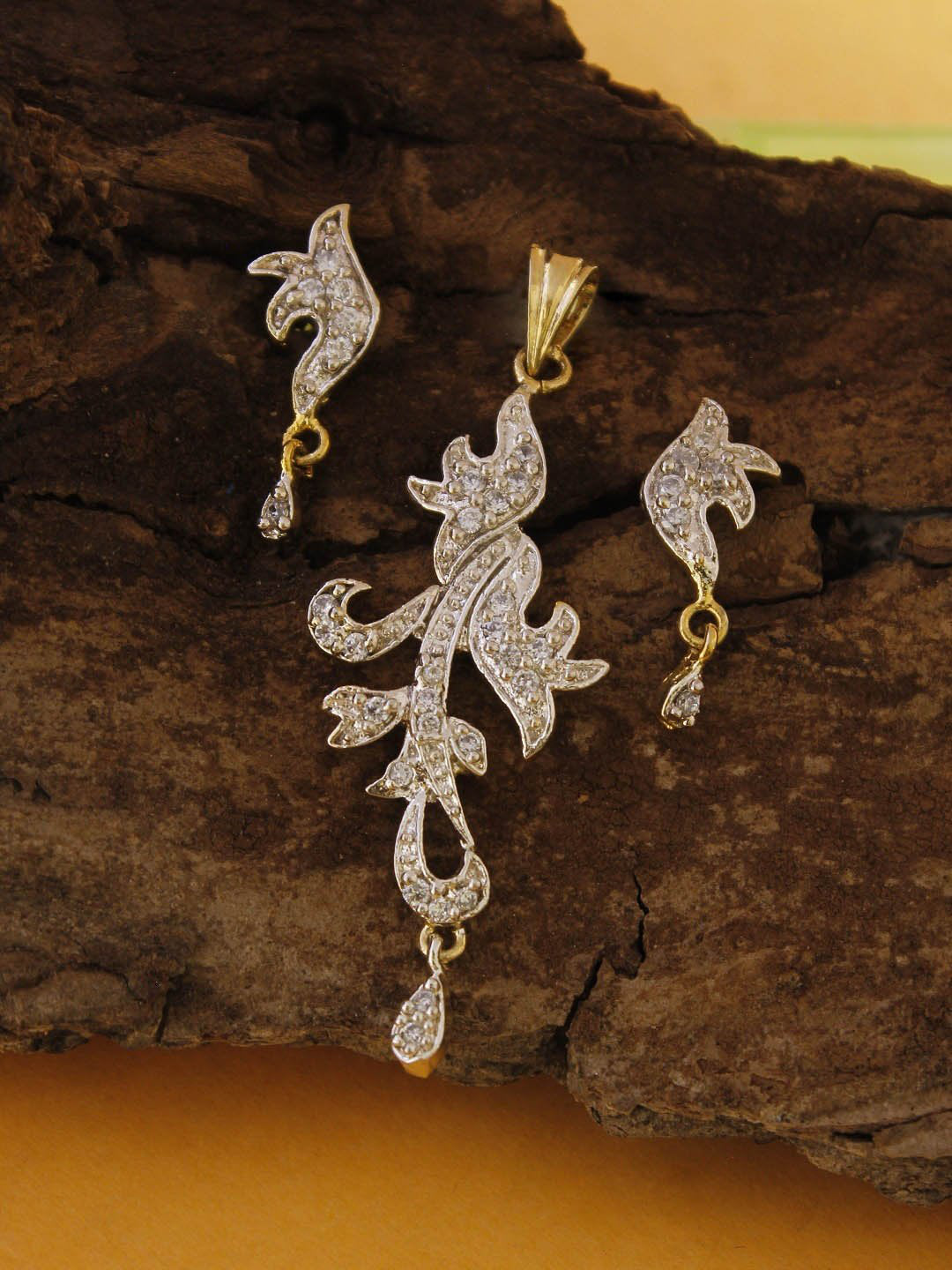 Avismaya Gold Plated With American Diamond Stone Pendant Set