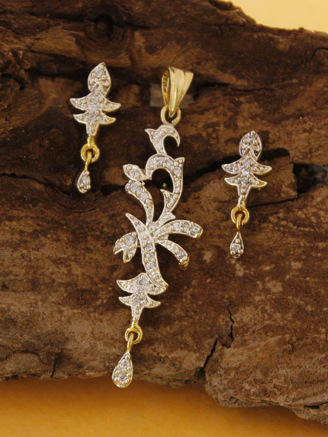 Avismaya Gold Plated With American Diamond Stone Pendant Set