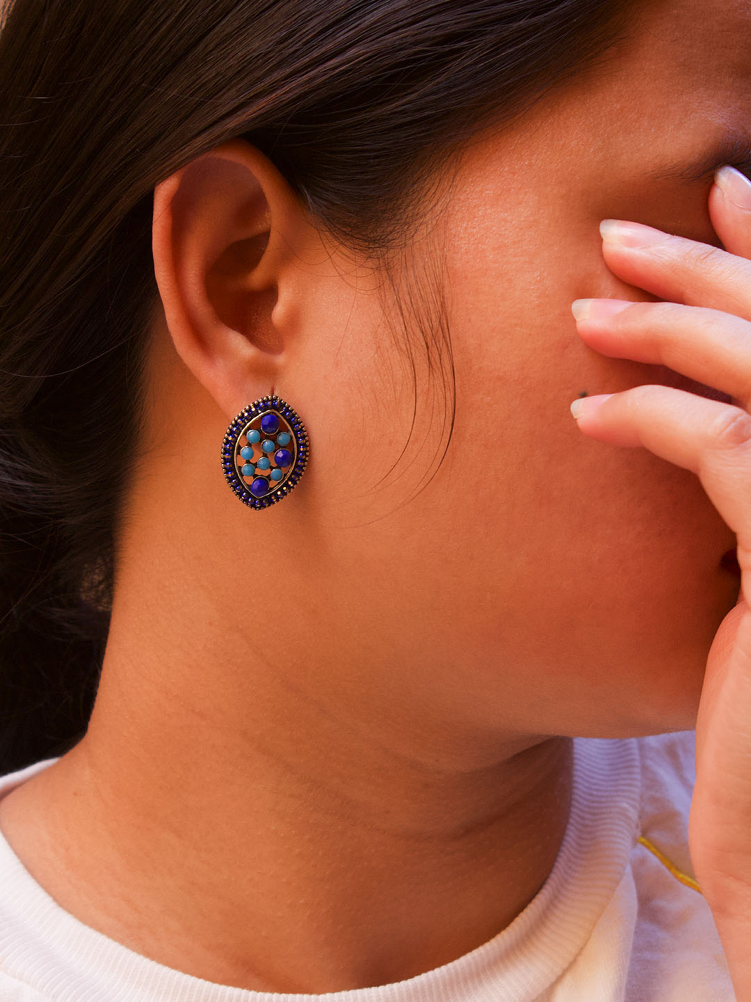 Silver Plated Oval Shape Flower Petal Design Blue Color Plastic Stone Stud Earring