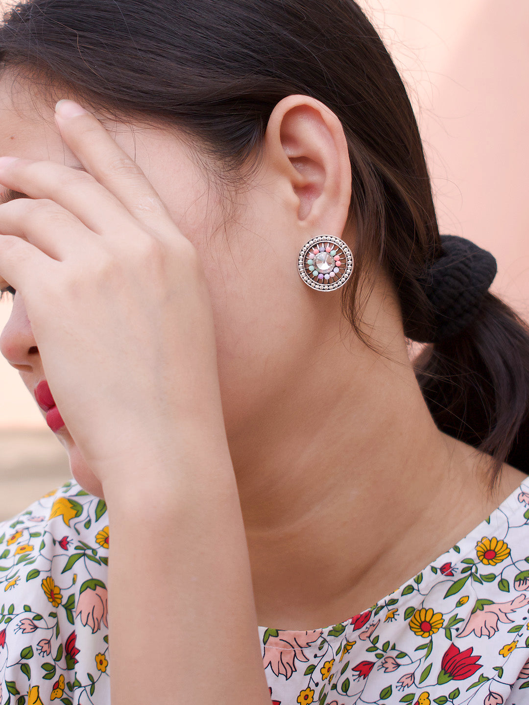 Round Design  White Stud  With Stones Earring