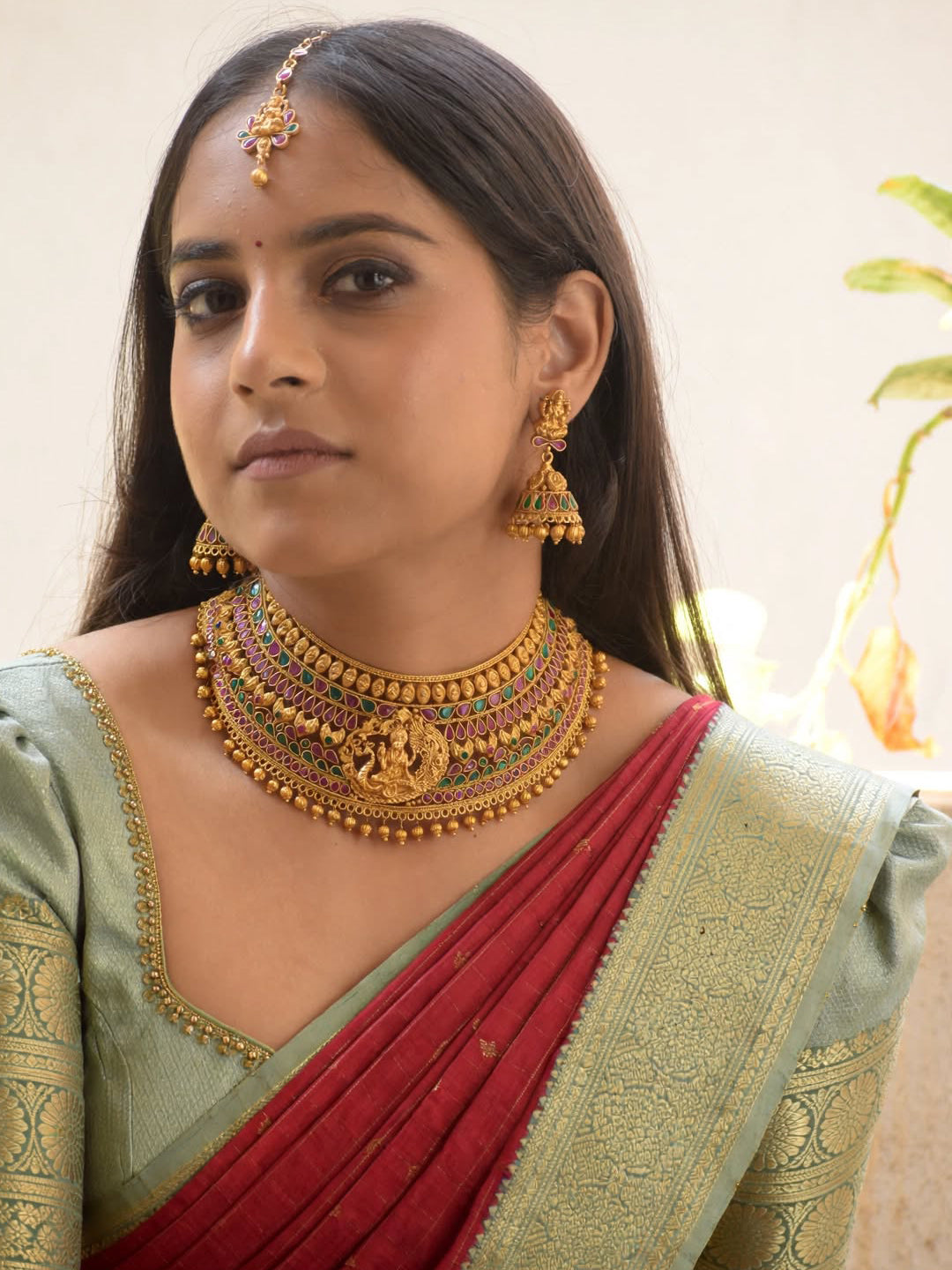 Premium Wedding Designer Set Gold Plated Lakshmi Design Statement Choker Necklace Full Set Set With Maang Tikka