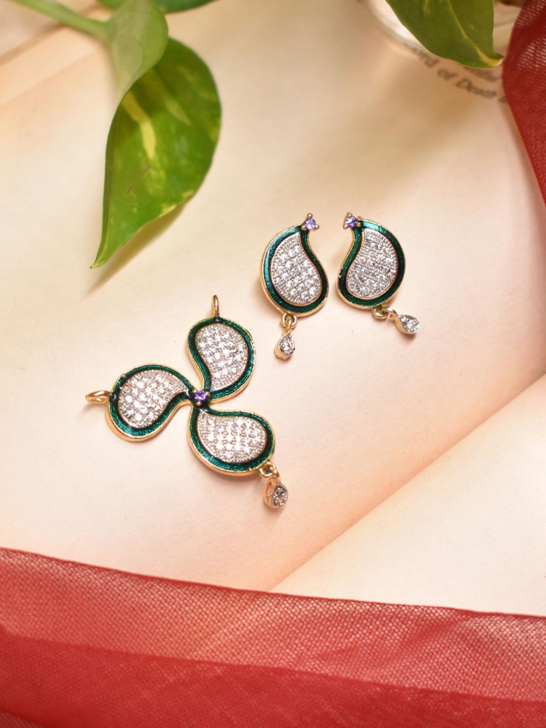 High Quality Gold Plated Mango Design Pendant CZ Stones With Earring Set