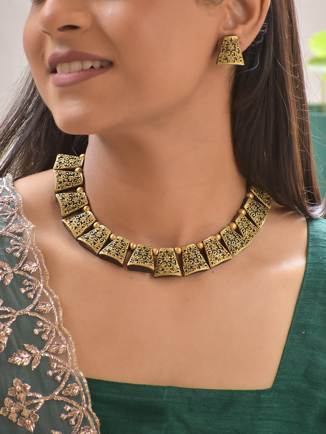 Terracotta Antique Gold Floral Panel Necklace Set