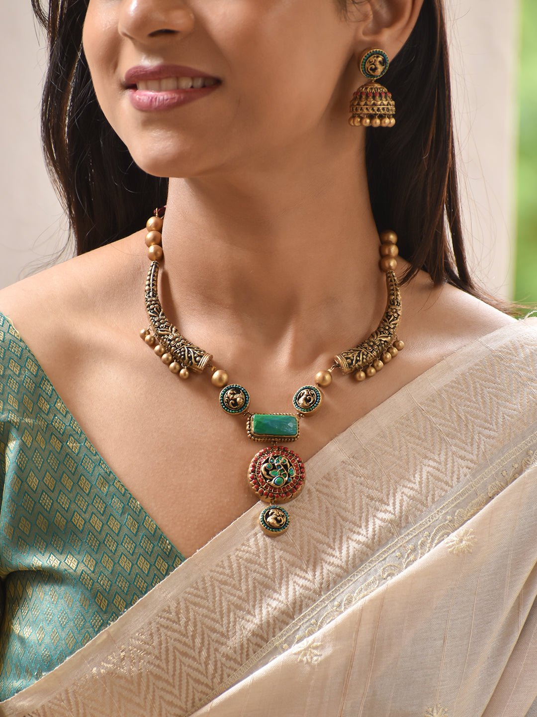 Terracotta Emerald Green Stone Choker Necklace Sets