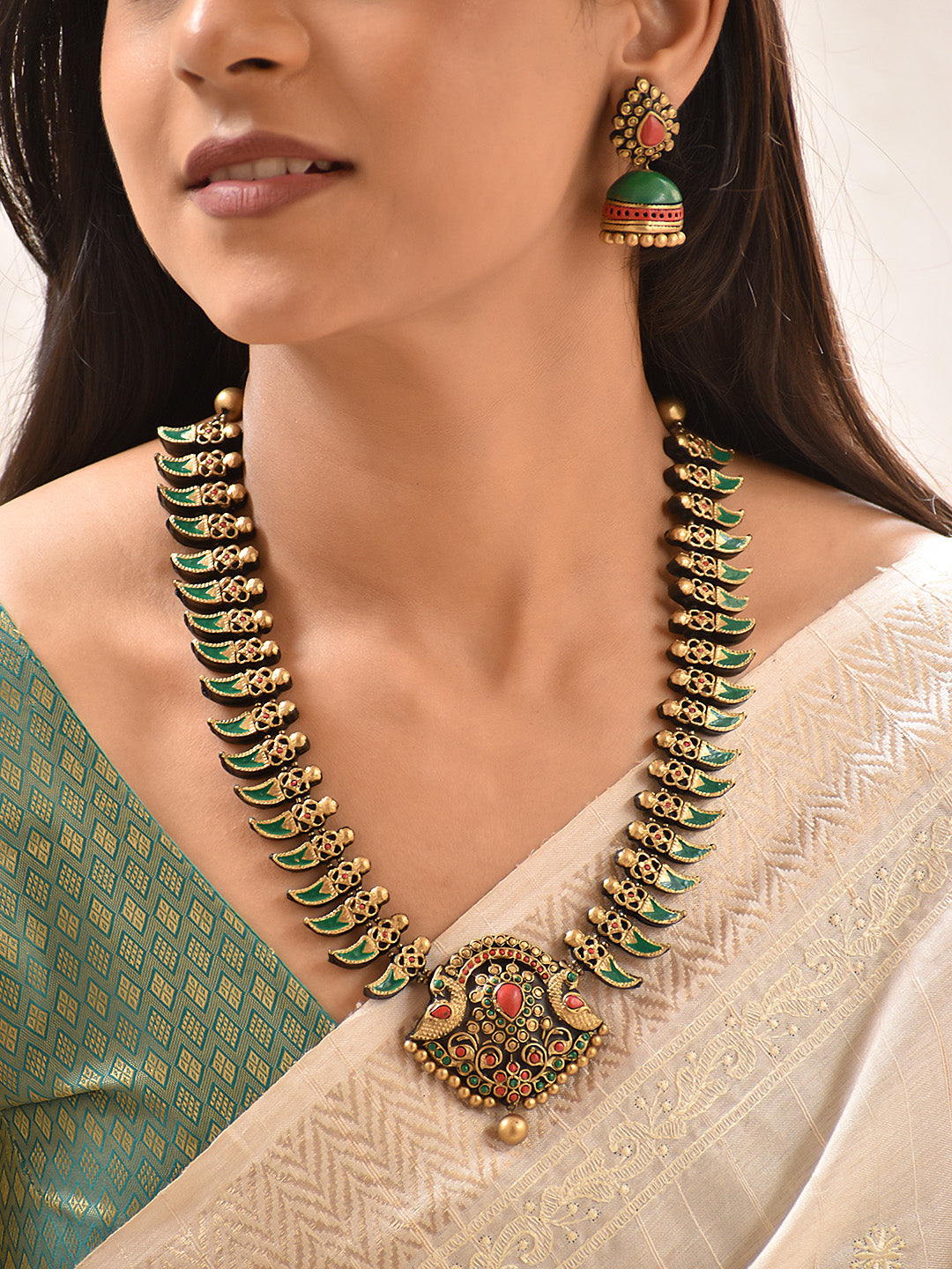Vanhi — Green Enamel Leaf Necklace