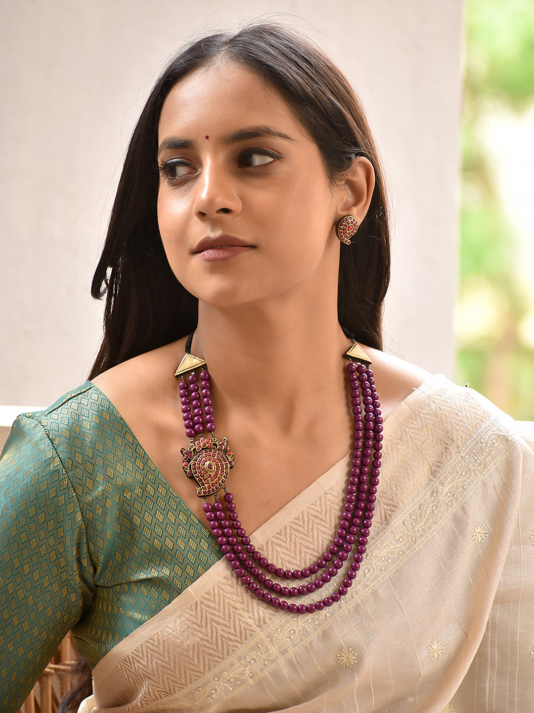 Tanvi — Dual-Layer Beaded Pendant Necklace
