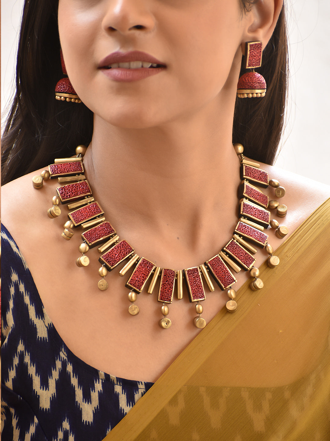 Chitrita — Textured Panel Choker Necklace