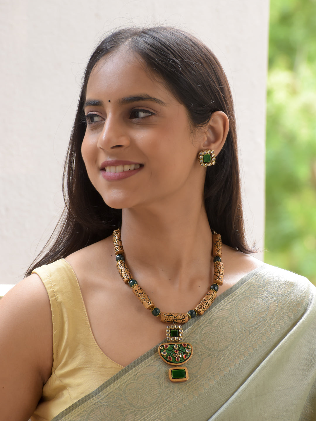 Green & Antique Gold Pendant Necklace Set
