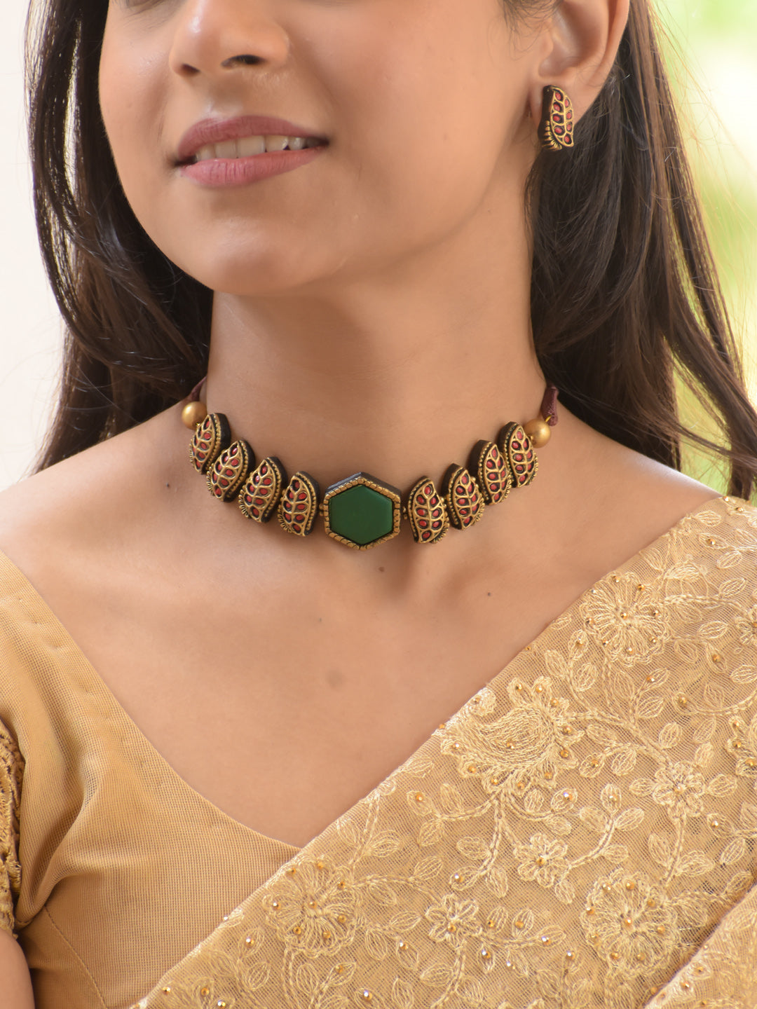 Emerald Hexagon Antique Gold Leaf Choker Necklace Set