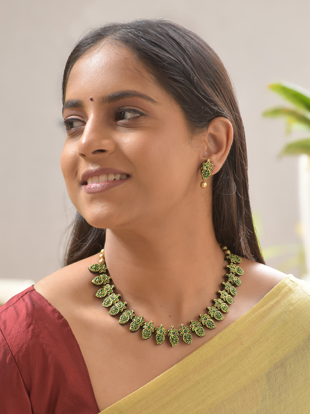 Pallavi - Verdant Leaf Green Terracotta Necklace Set With Stud Earrings