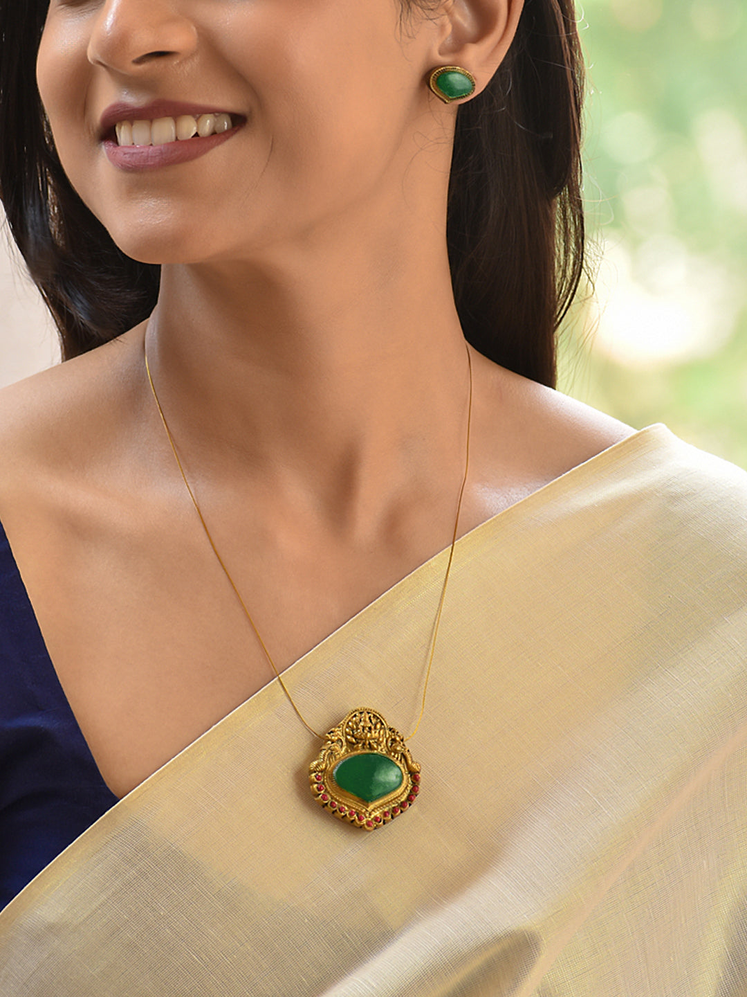 Terracotta Green Stone Minimal Pendant Necklace Set