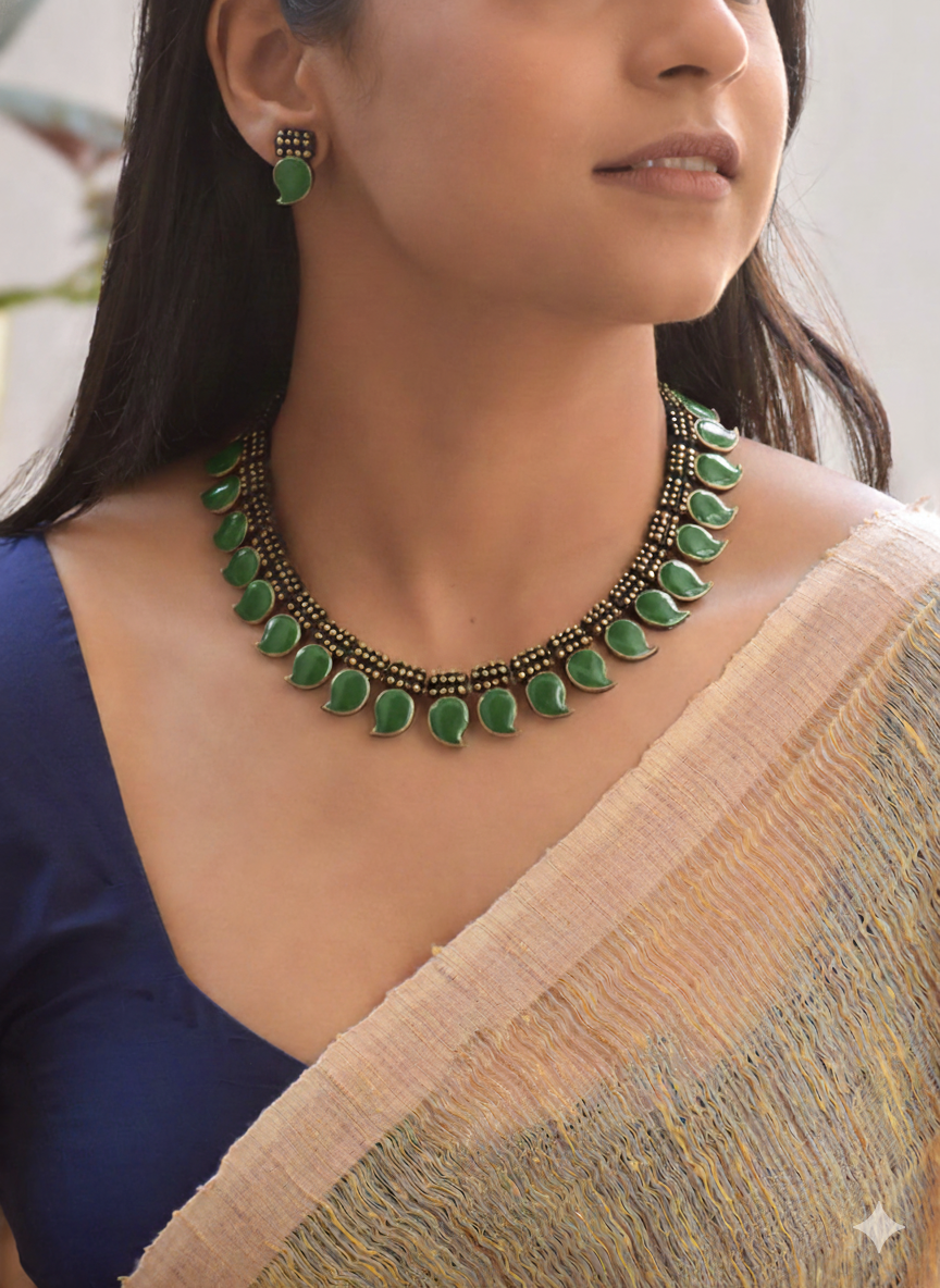 Āmram — Handmade Terracotta Green Mango Motif Choker Necklace with Stud Earrings