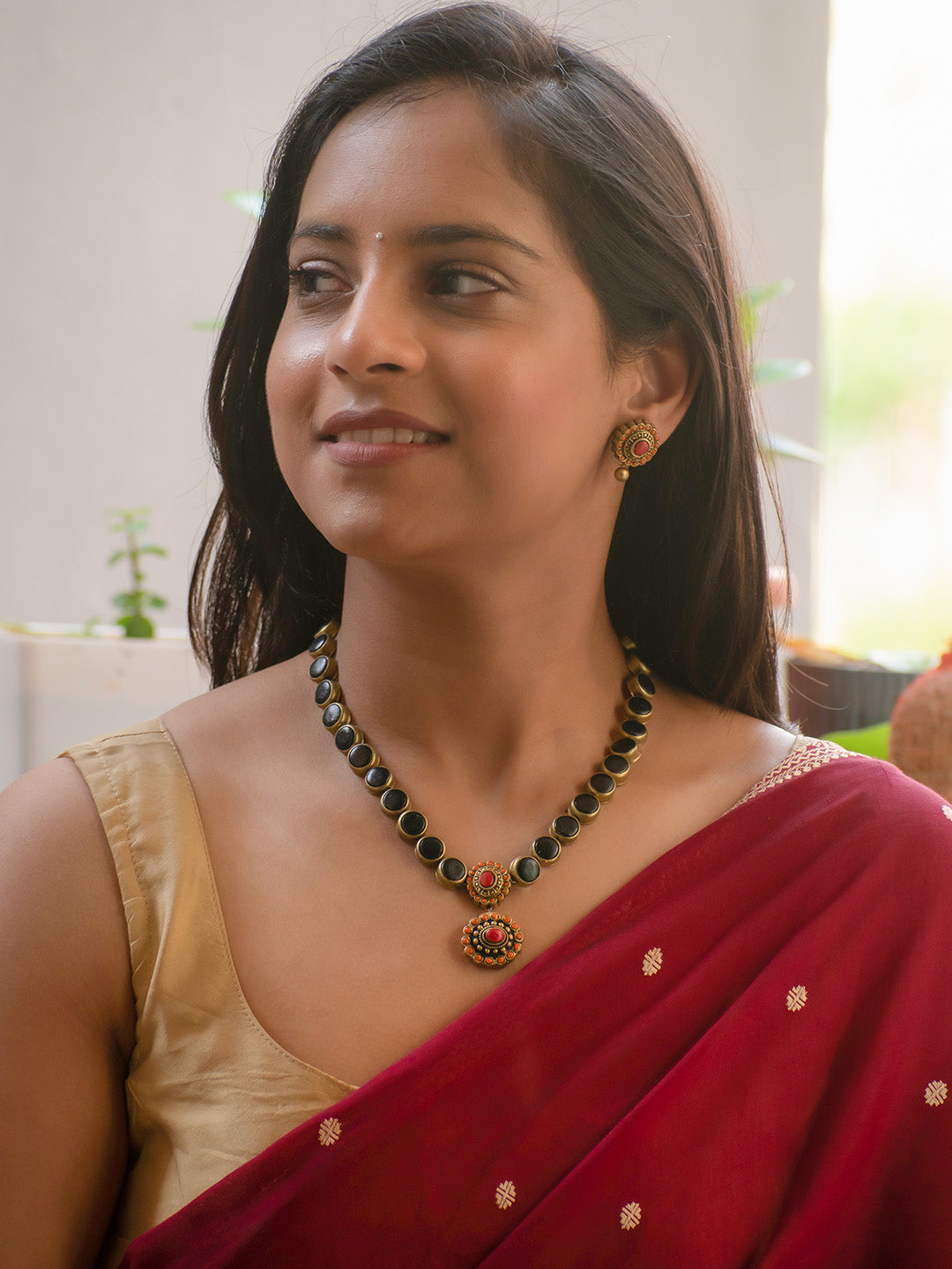 Antique Gold Black and Red Circular Design Handmade Terracotta Necklace Set