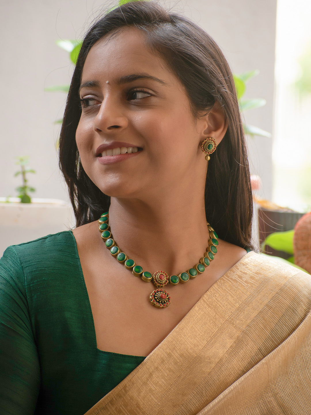 Antique Gold Green and Red Circular Design Handmade Terracotta Necklace Set