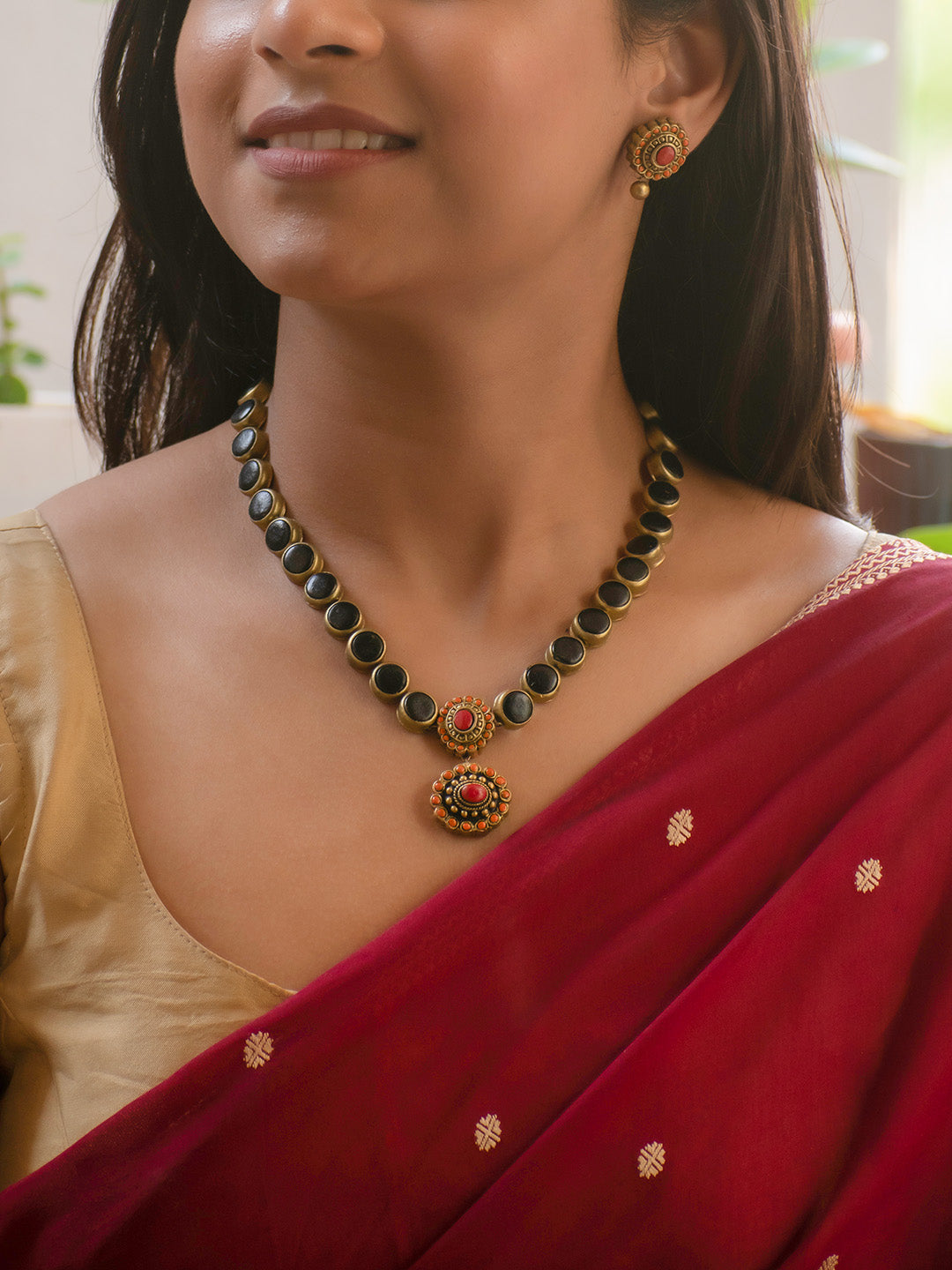 Antique Gold Black and Red Circular Design Handmade Terracotta Necklace Set