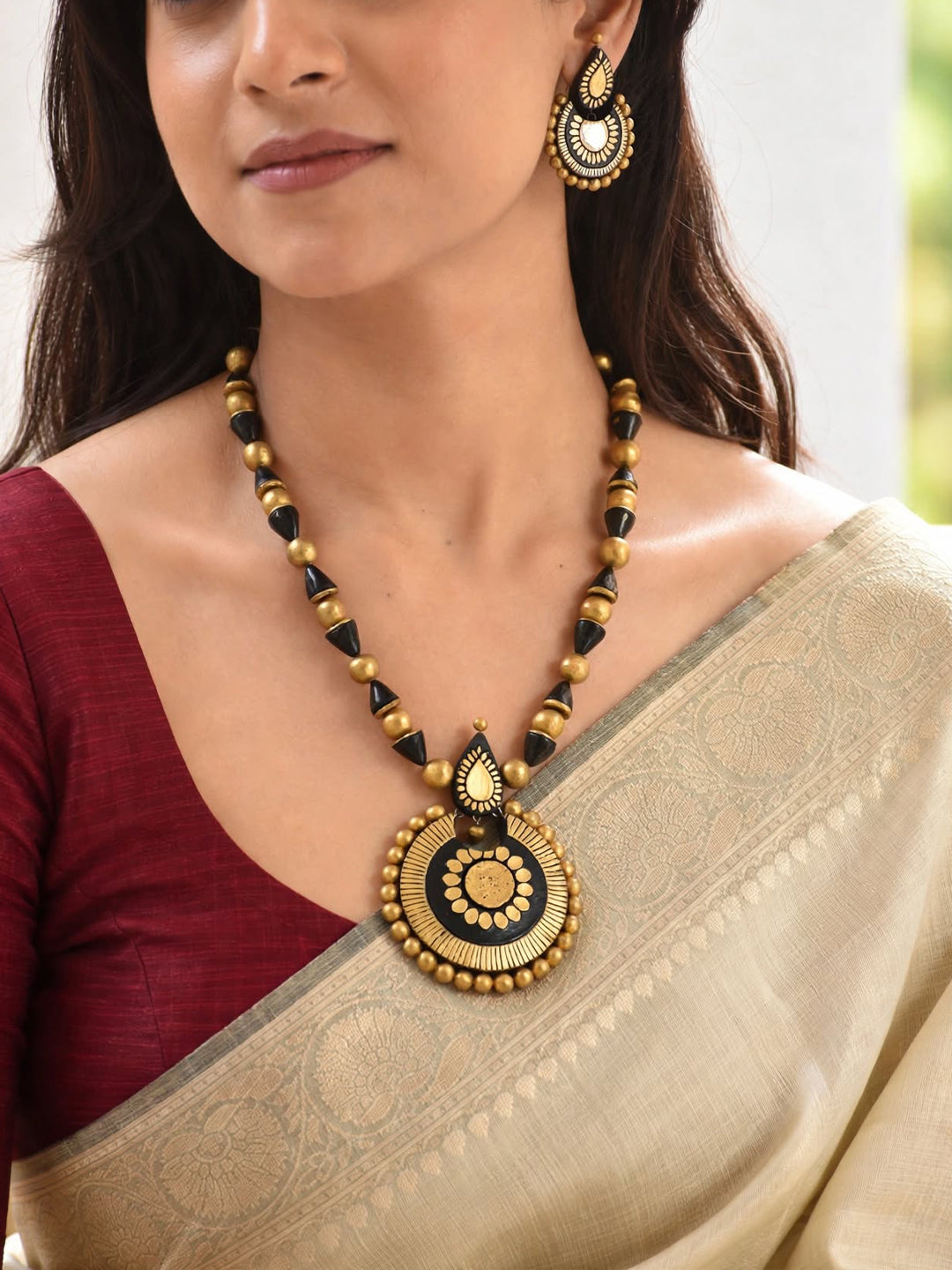 Antique Gold Toned Circular Shape Floral Design Pendant Medium Handmade Terracotta Necklace Set