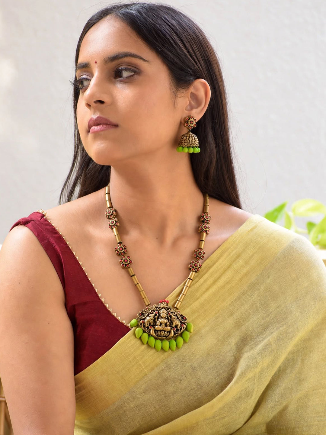 Antique Gold Pink Green Lakshmi Temple Design Tube Pattern Handmade Terracotta Necklace Set