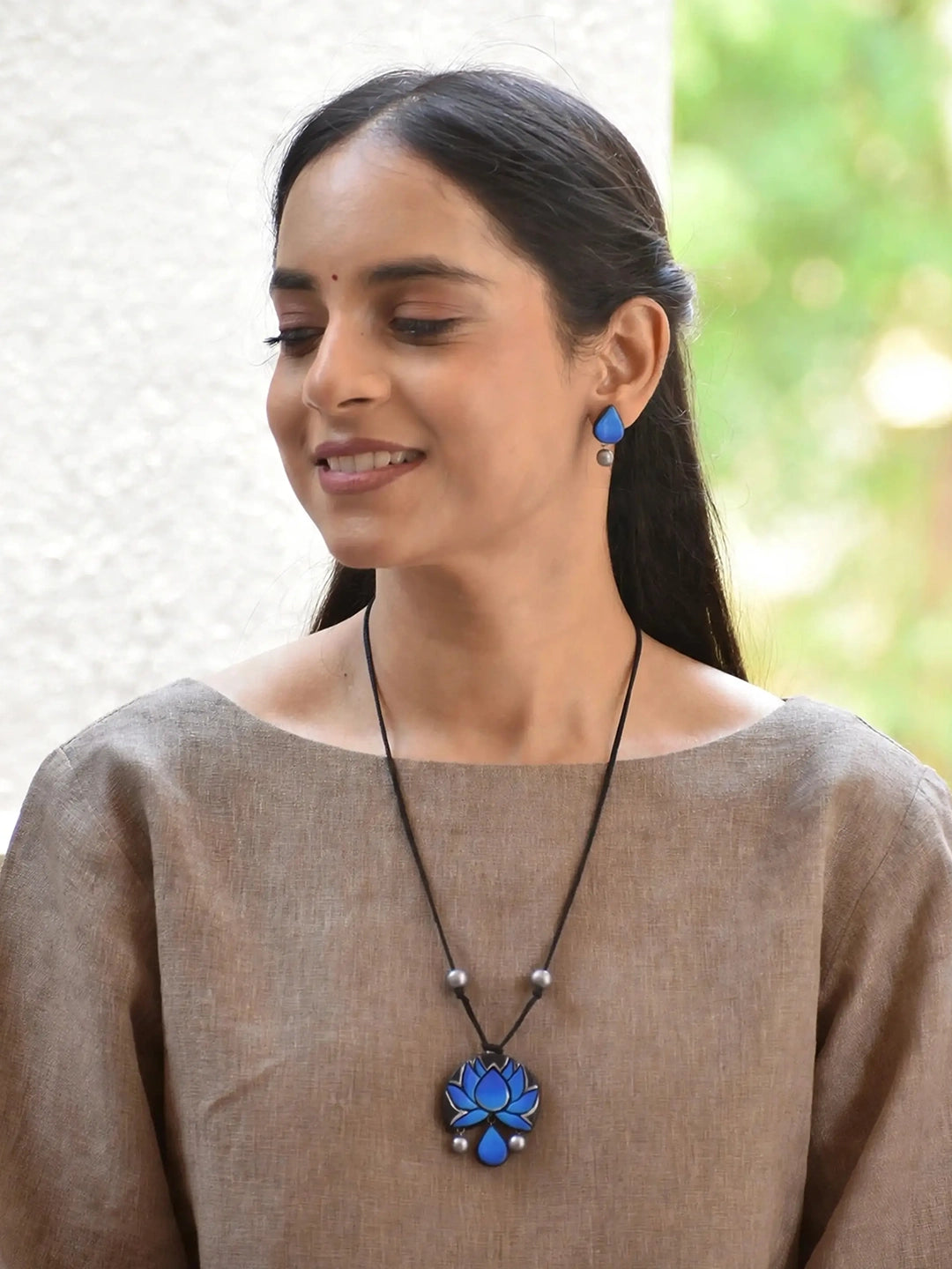 Blue Black Circular Lotus Design Handmade Terracotta Necklace Set