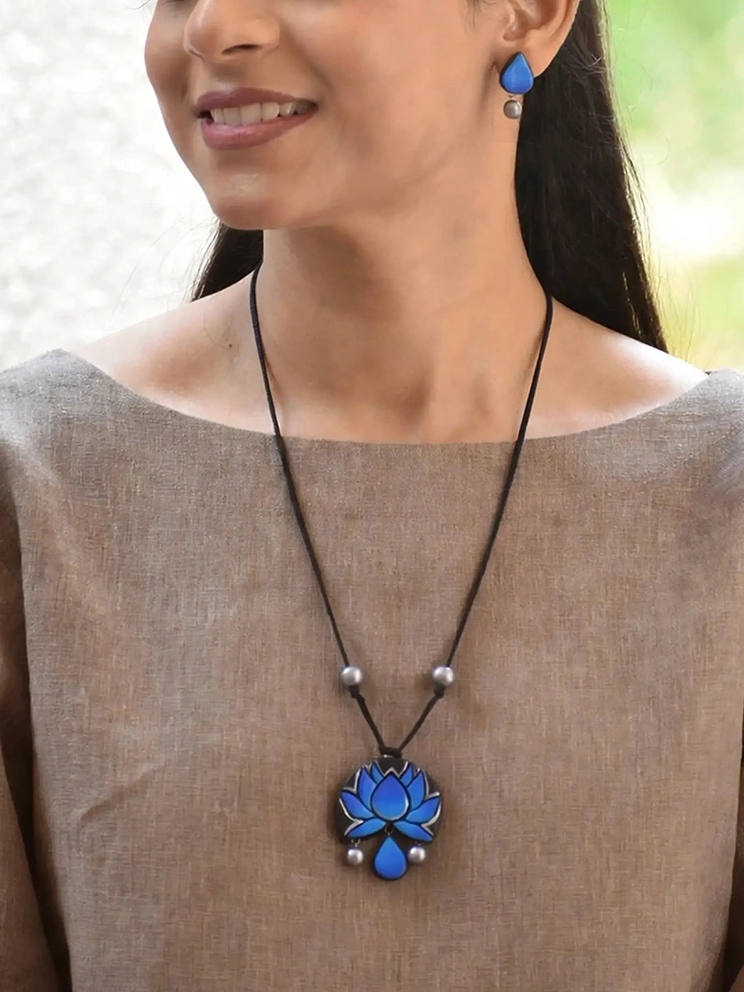 Blue Black Circular Lotus Design Handmade Terracotta Necklace Set