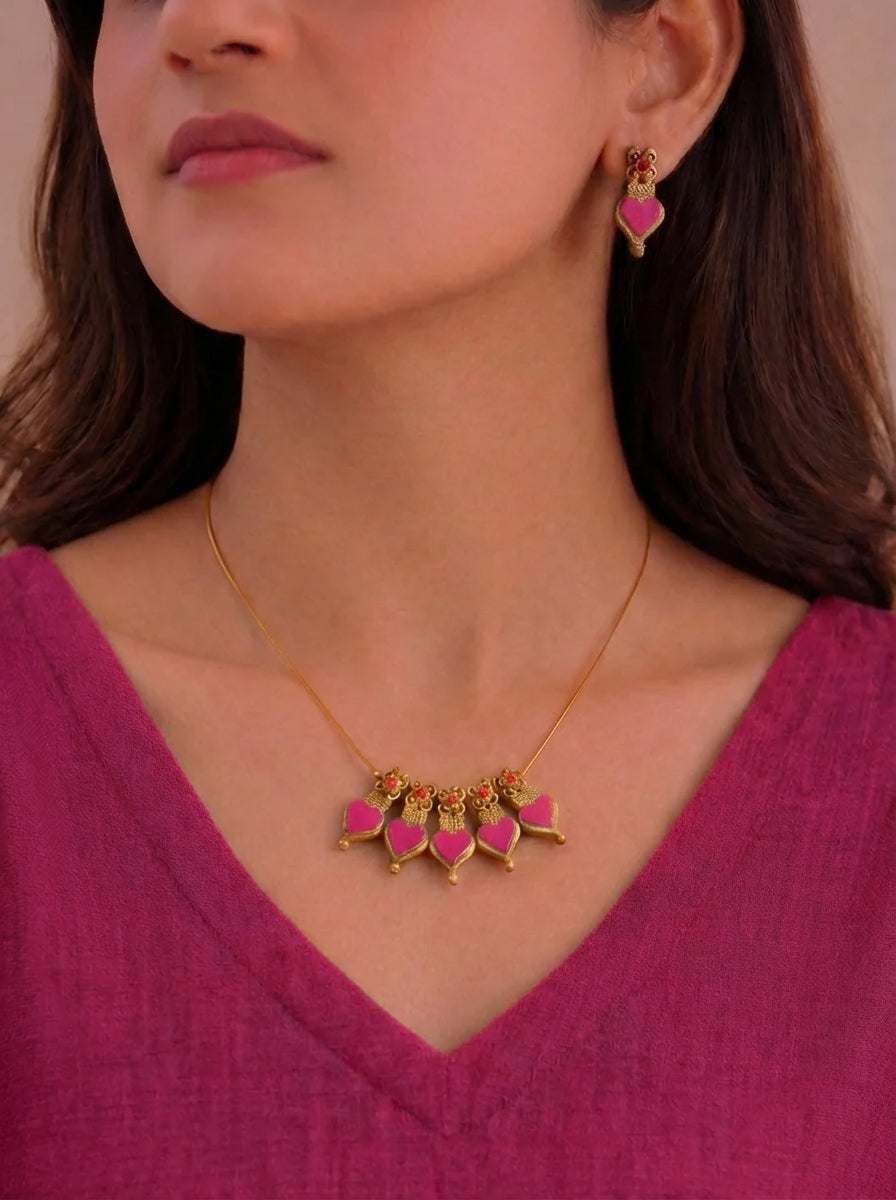 Rose Whisper 🩷 — Minimal Raani Pink Hearts Terracotta Necklace Set