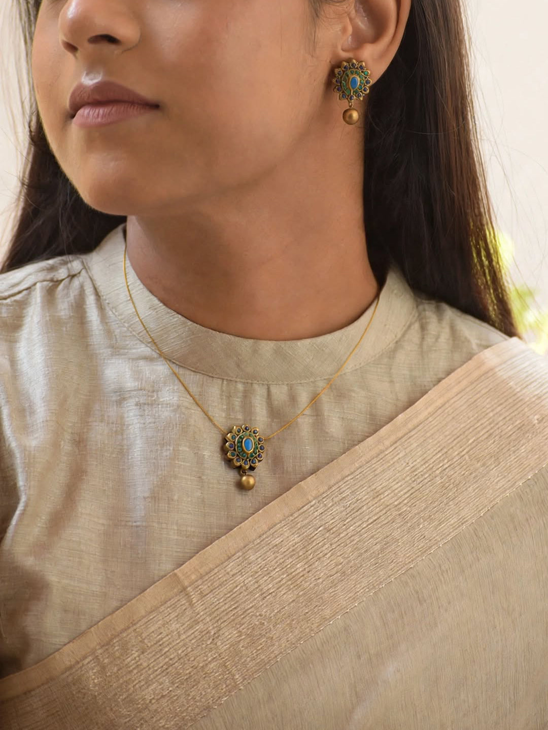 Terracotta Floral Sunburst Pendant Necklace with Matching Drop Earrings