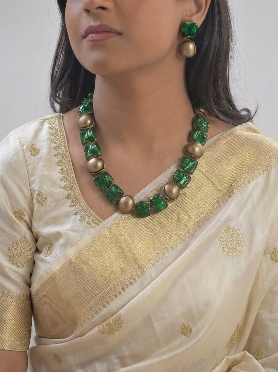 Elys 💚 —  Royal Luxe Emerald Green/Antique Gold Imitation Pearl with Earrings