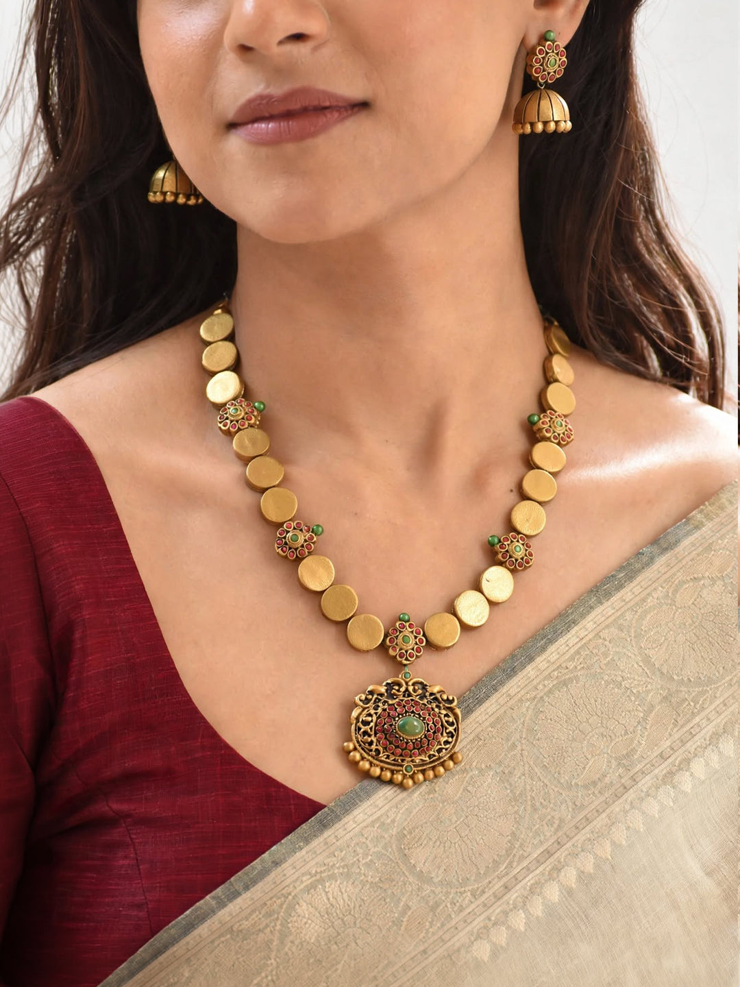 Suvarna – Handmade Antique Gold Floral Medallion Necklace Set