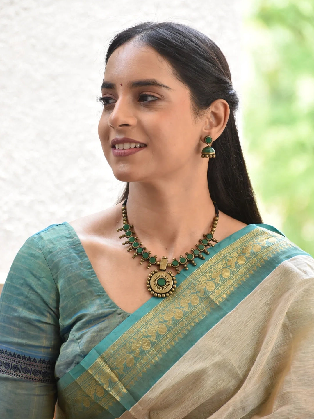 Handmade Emerald Green Medallion Necklace Set