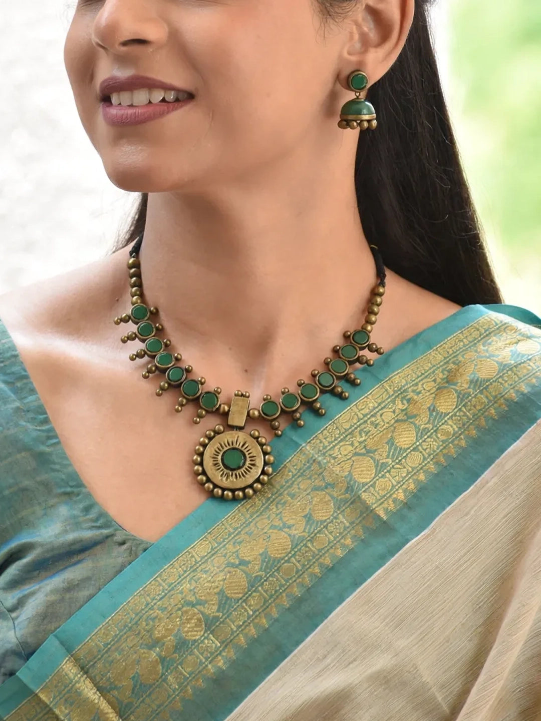 Handmade Emerald Green Medallion Necklace Set
