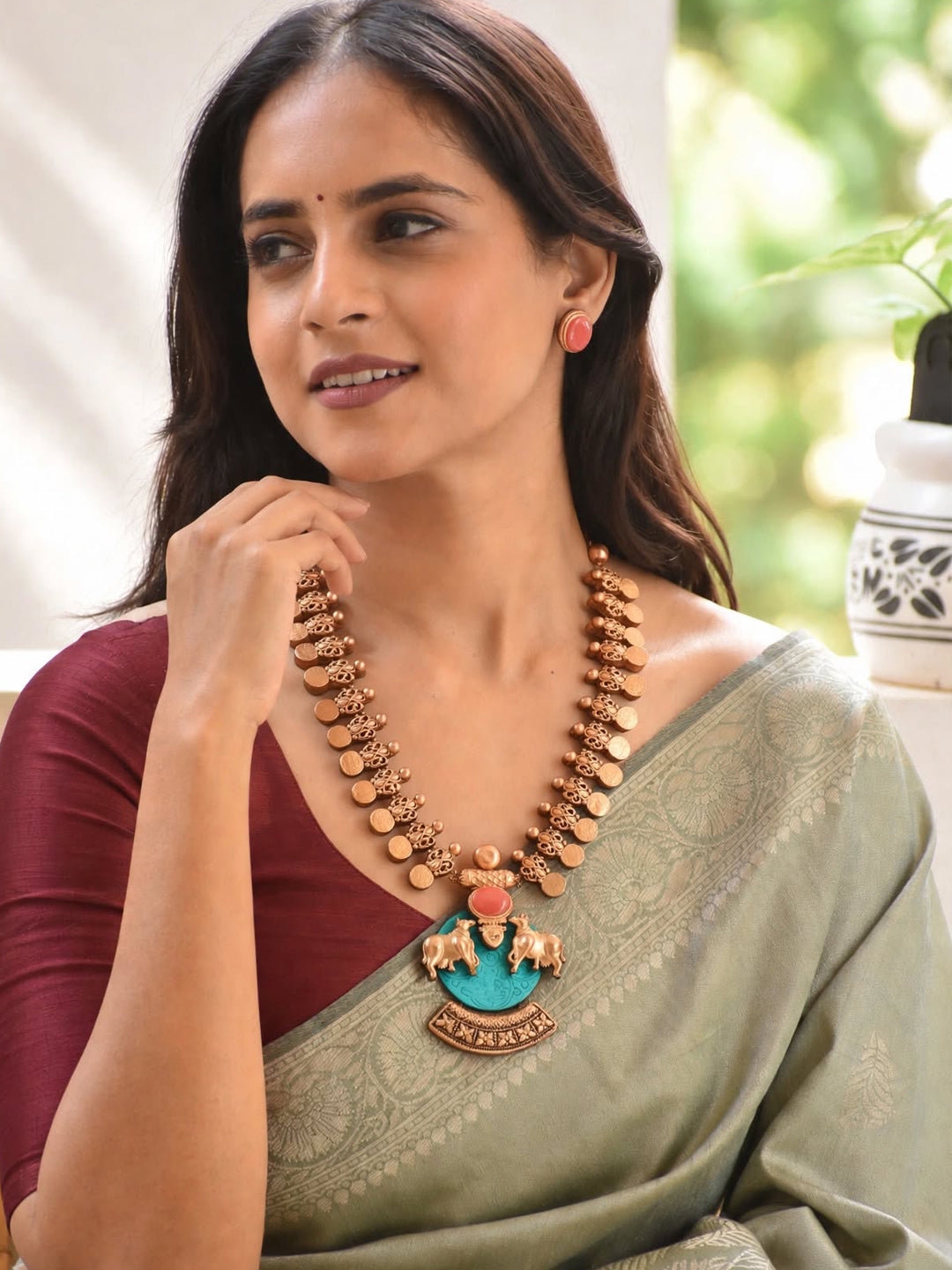 Tarangini – Handmade Rose Gold, Turquoise & Coral Twin Cow Pendant Necklace Set