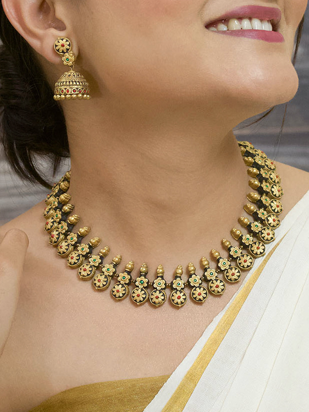 Shonakamala — Antique Gold Toned Red And Black Color Floral Design Motifs Choker Handmade Terracotta Necklace Set - kantara