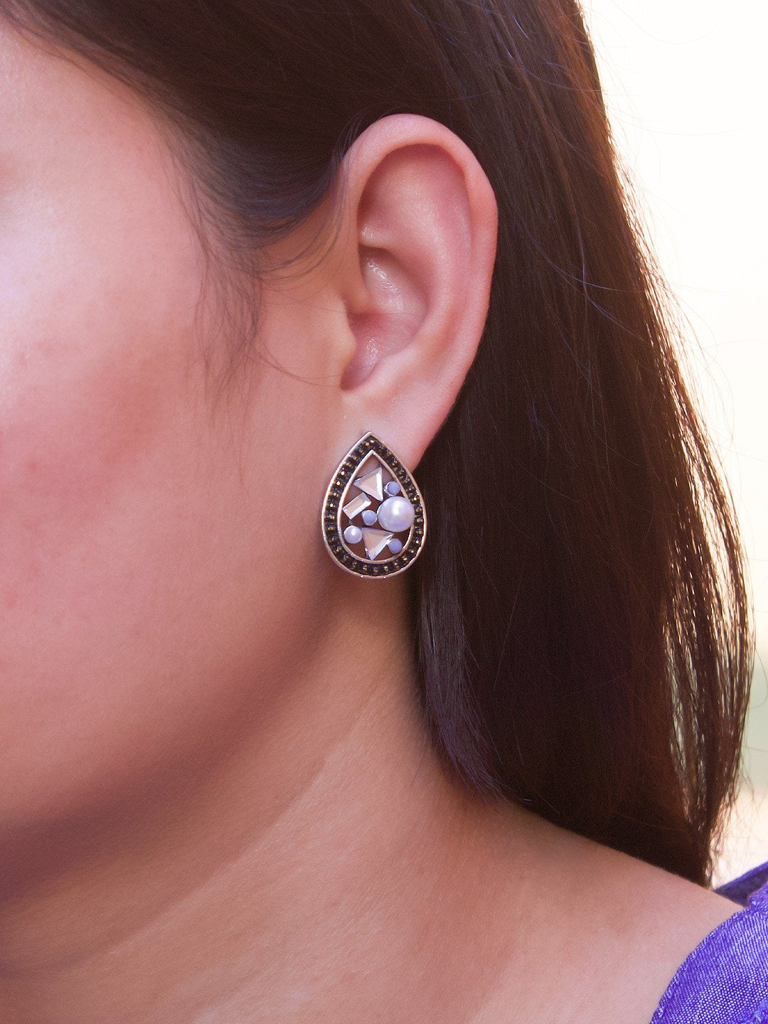 Silver Plated Flower Petal Shape White Color Artificial Stone Stud Earring