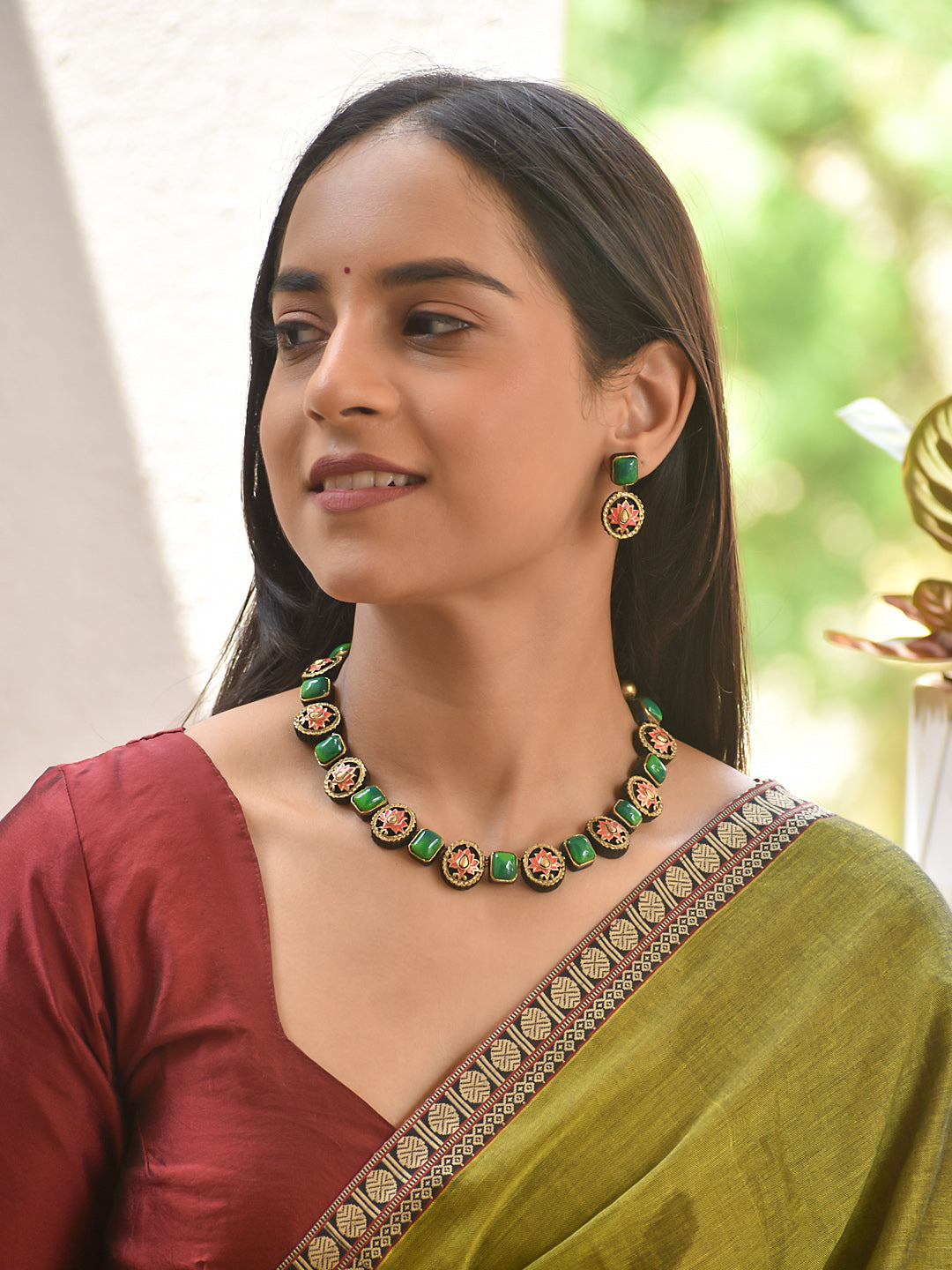 Terracotta Green Stone Floral Disc Necklace Set