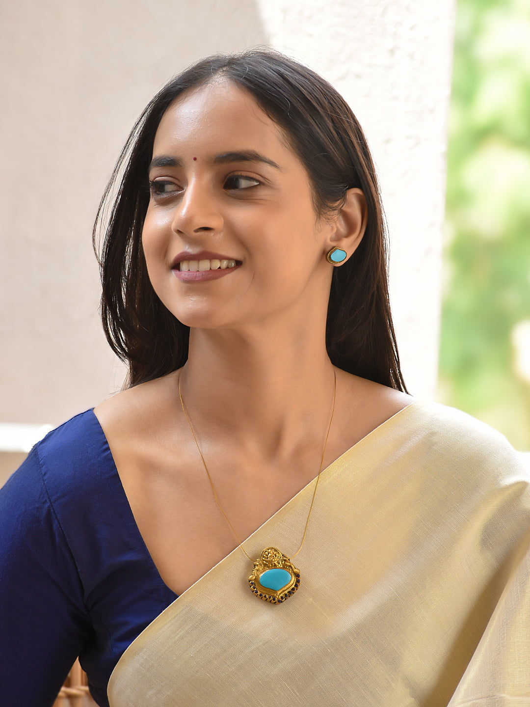 Terracotta Sky Blue Stone Pendant Chain Set